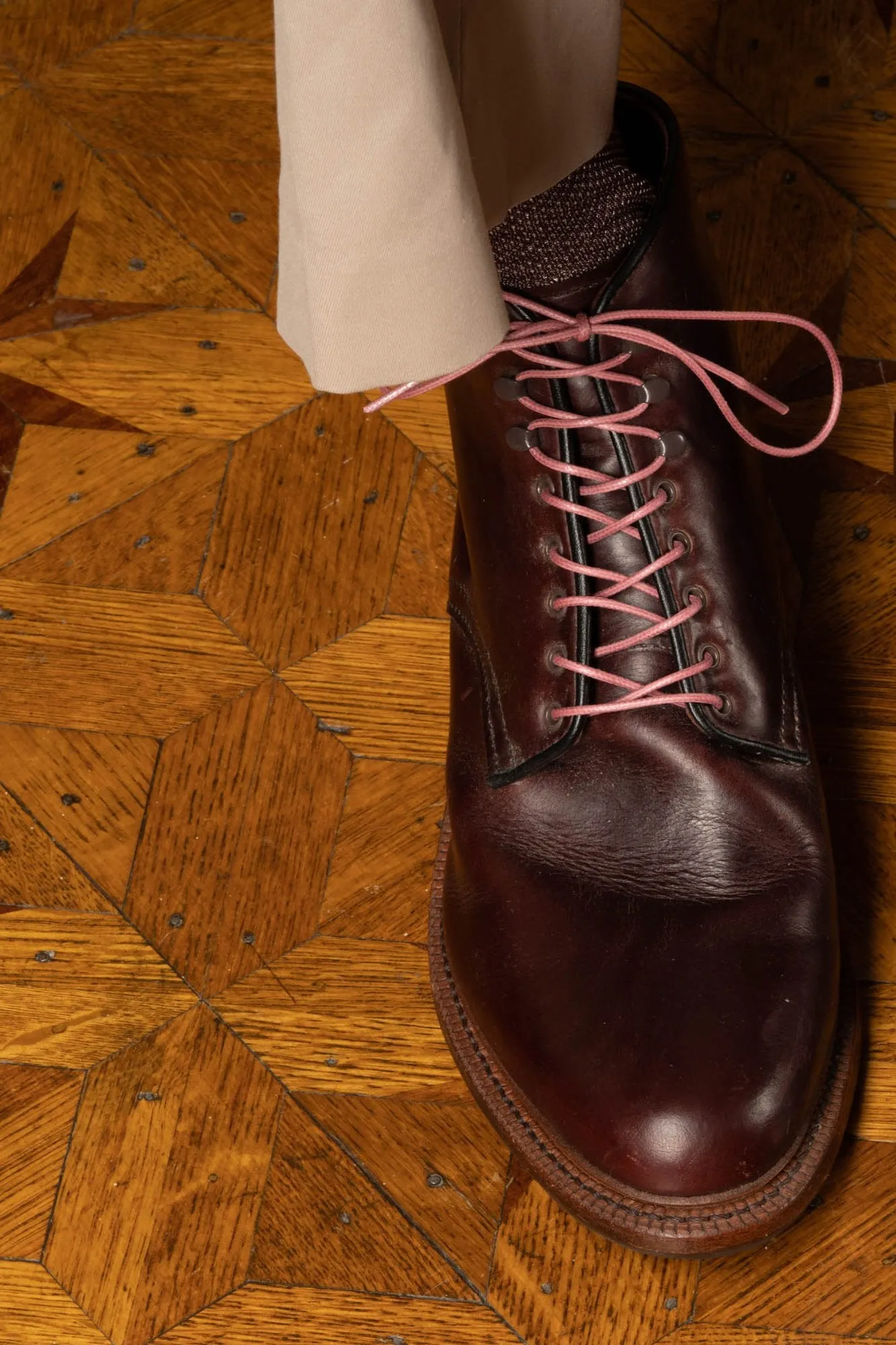 Round Vintage Pink Waxed Cotton Bootlaces